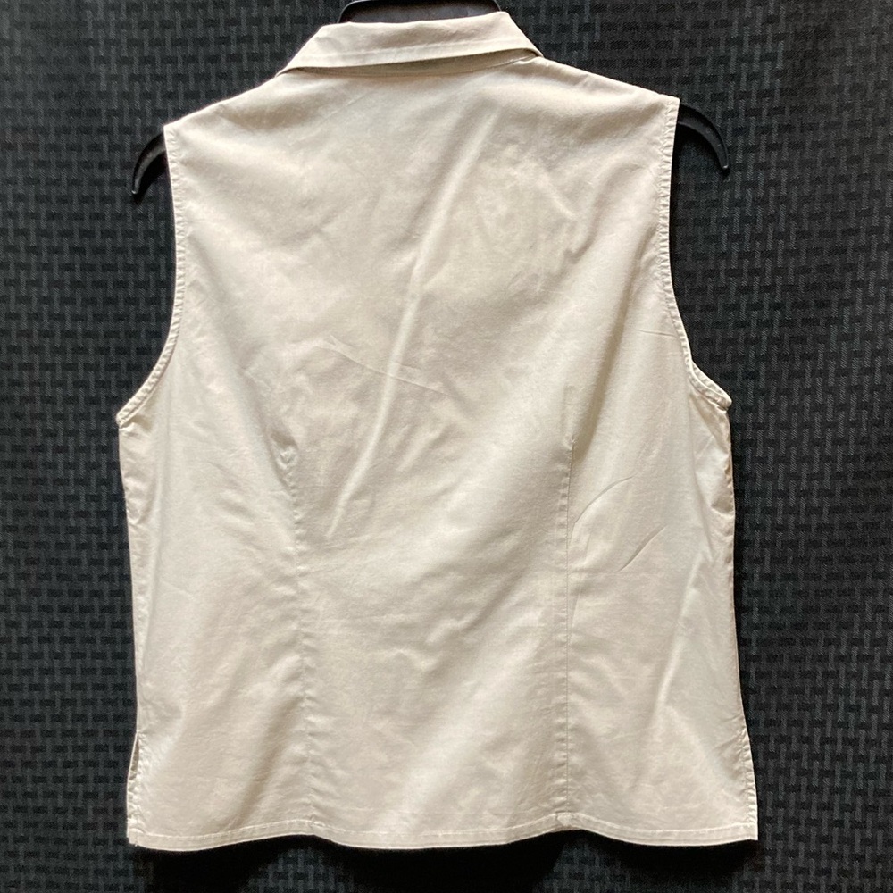 Calvin Klein Jeans sleeveless blouse - Picture 3 of 6